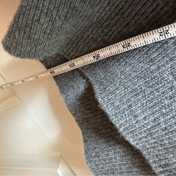 Equipment Gray V-Neck Sweater cashmere XL - Picture 3 of 7